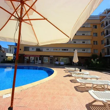 Apartment Sunny Day 1 - Menada