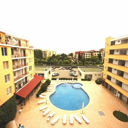 Apartment Sunny Day 1 - Menada