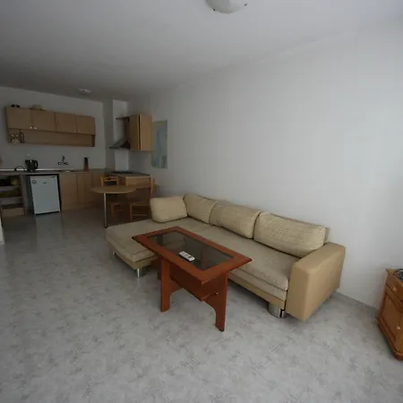 Sunny Day 1 - Menada Apartment *